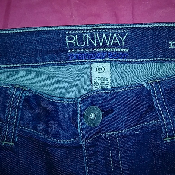 Jeans - Picture 5 of 5